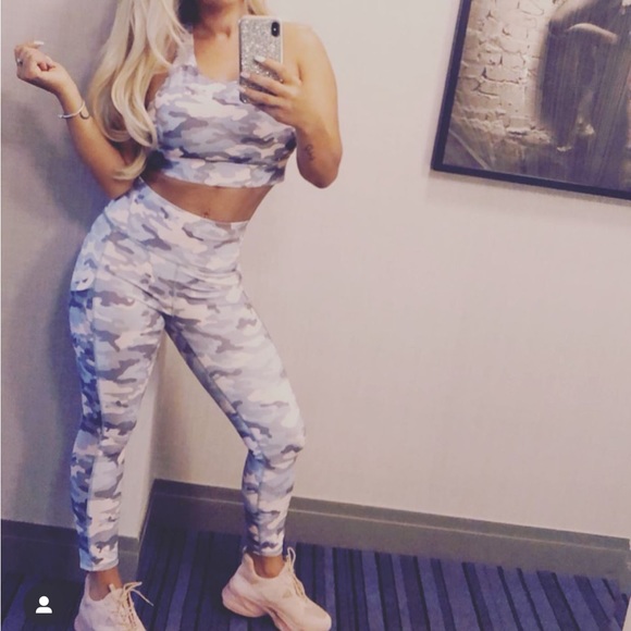 2 piece fabletics - Picture 1 of 1